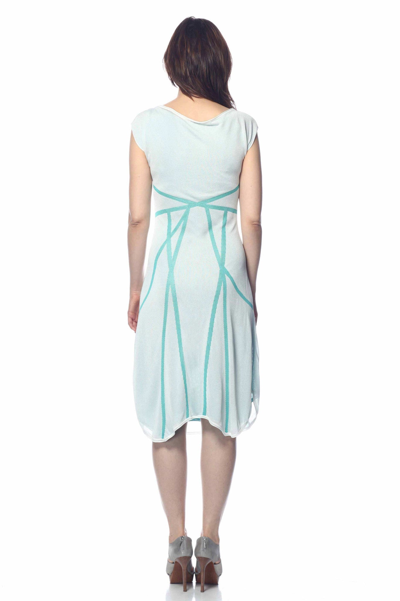 S10036_TRQ0_look4_fr_zoom_style4