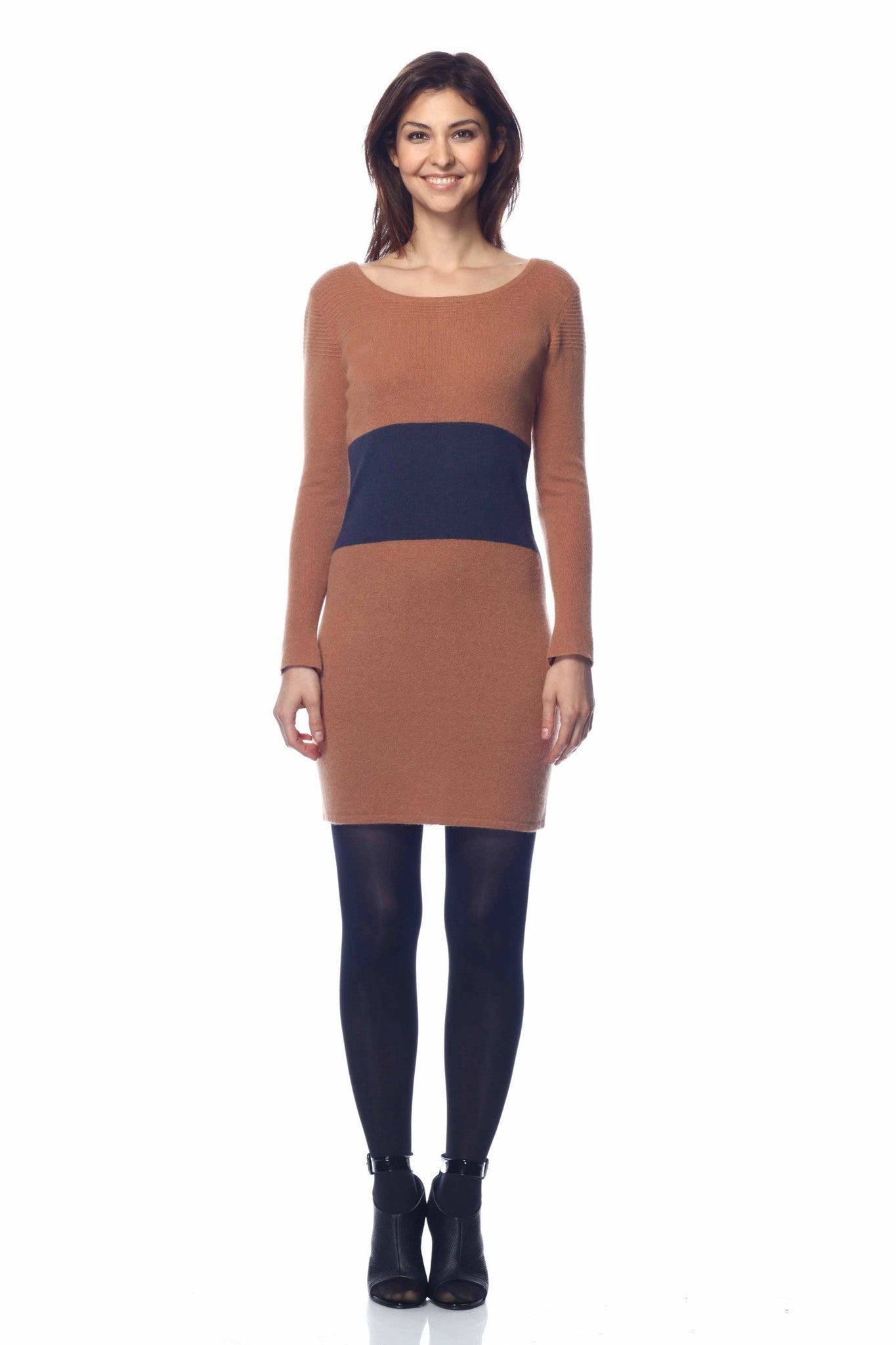 S10057_CMLZ_look1_fr_zoom_style1