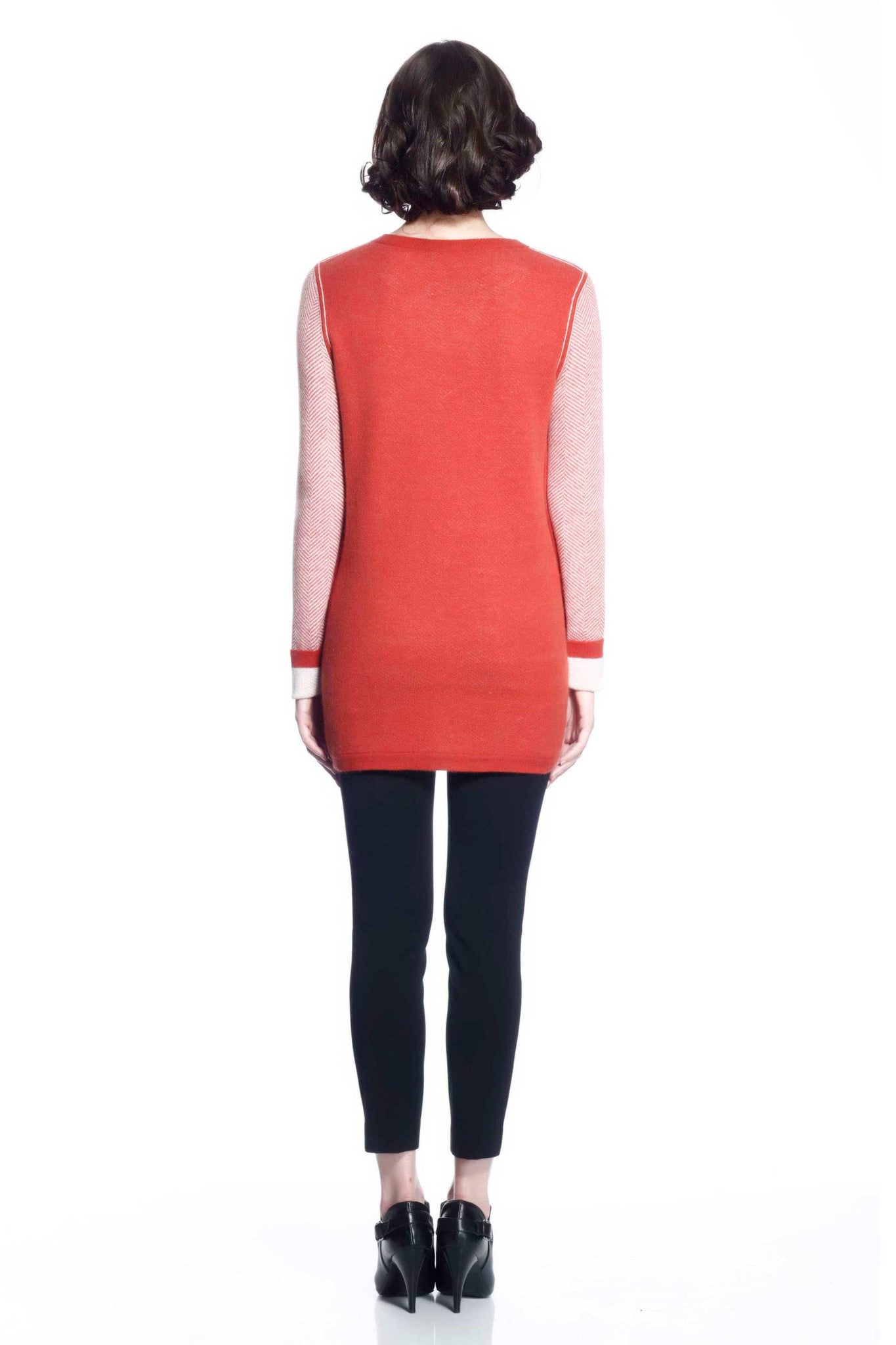 S10102B_REDZ_Look1_fr_style2