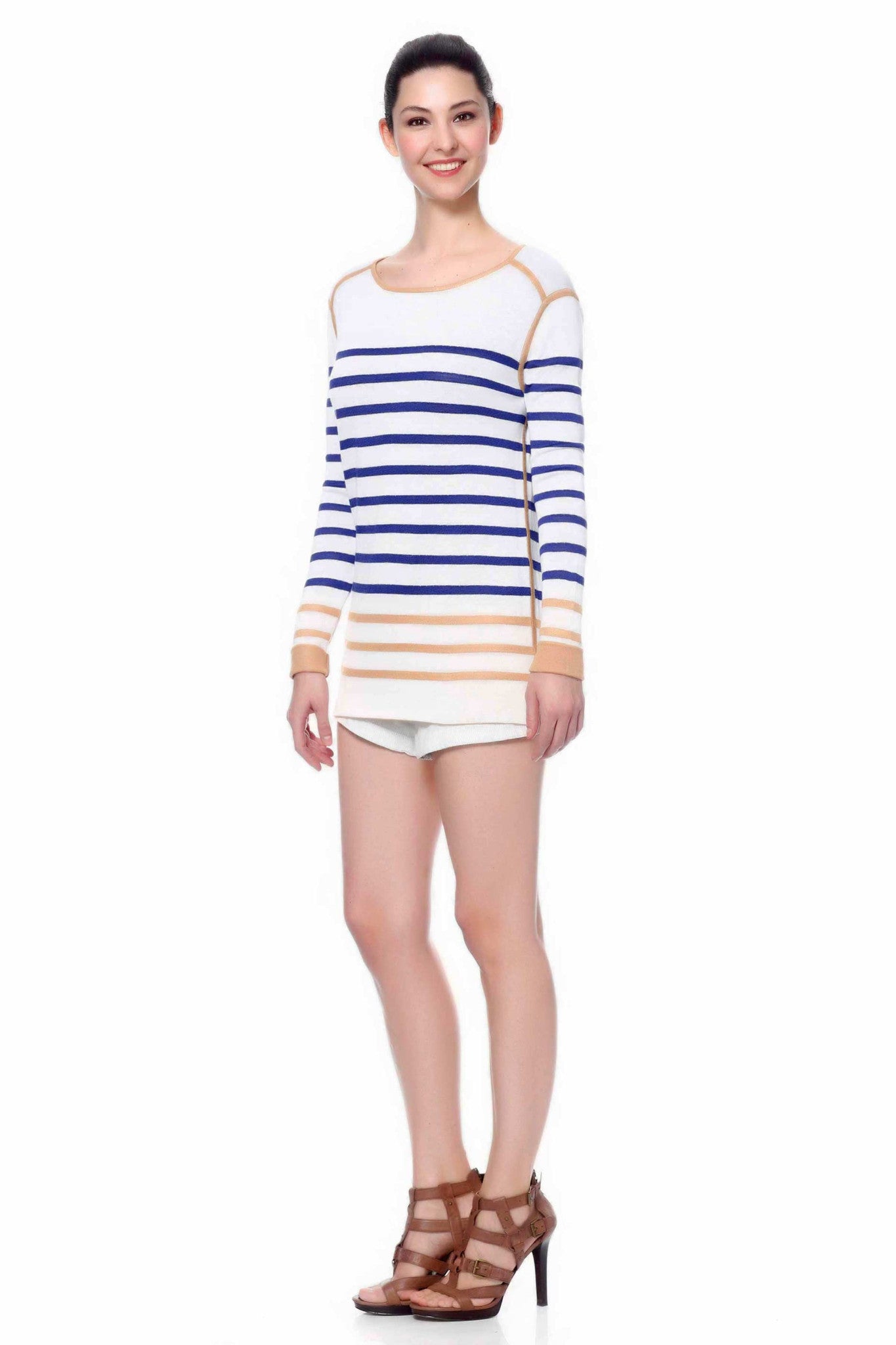 S10135A_NVYZ_Look2_Fr-style1