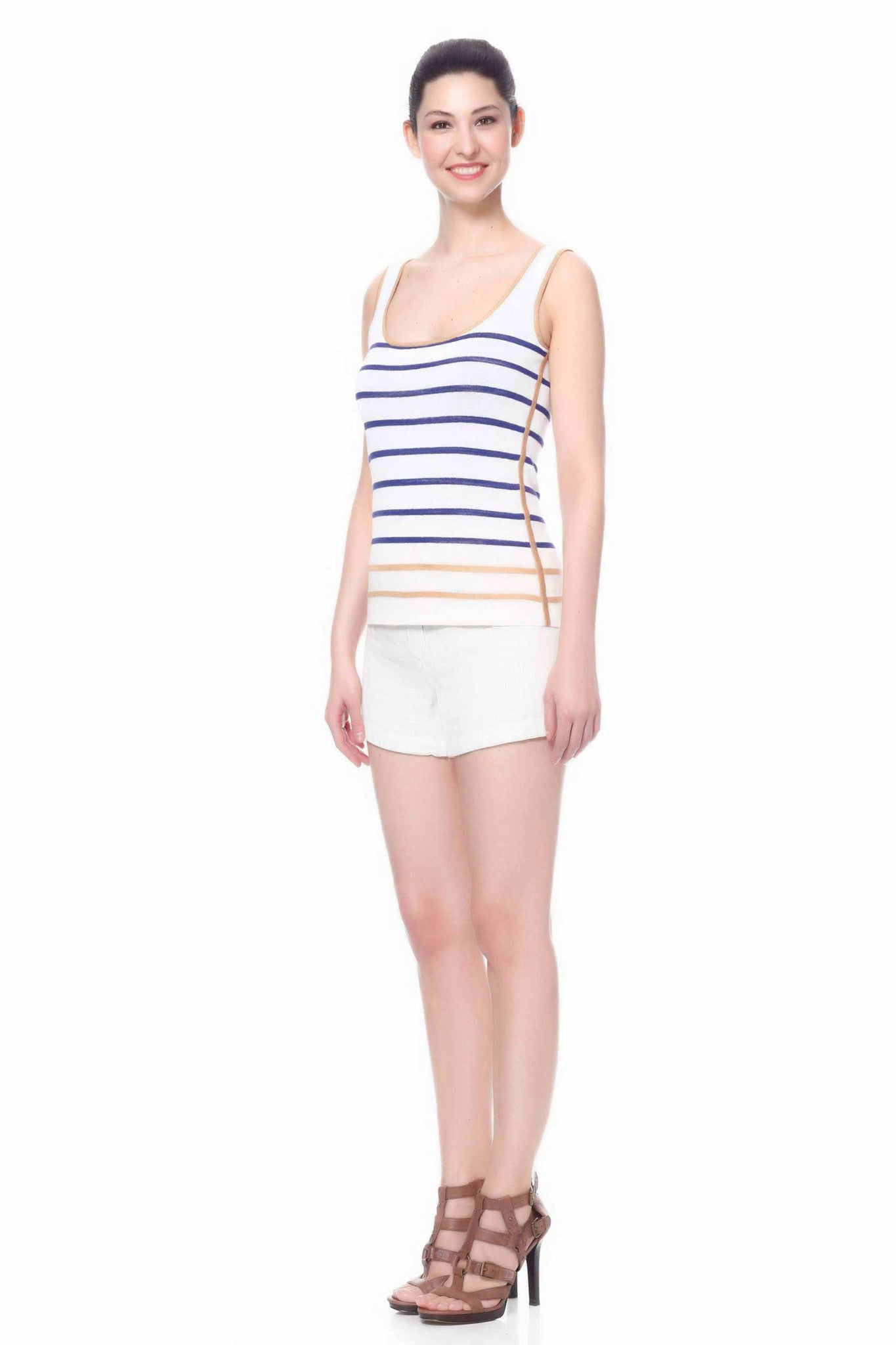 S10136A_NVYZ_Look2_Fr_style2